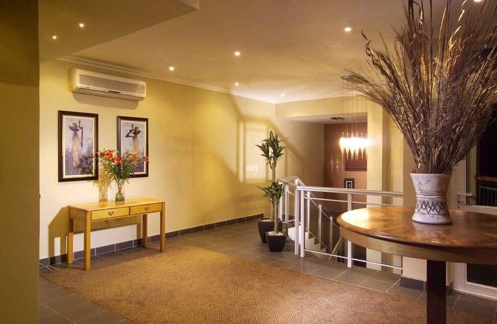 Brookes Hill Suites Hotel Порт Елизабет Екстериор снимка