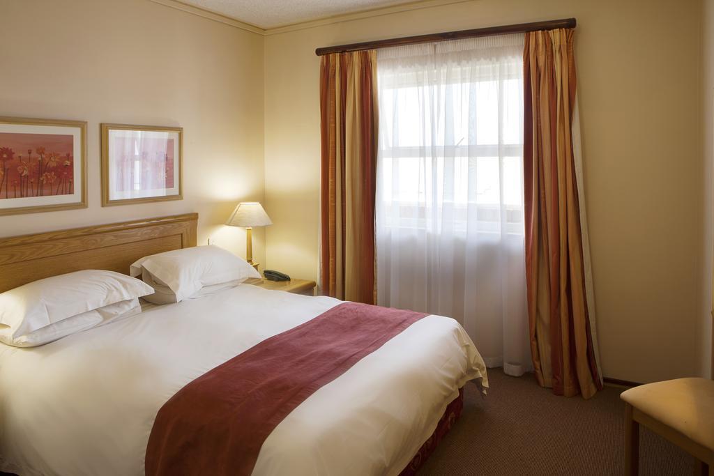 Brookes Hill Suites Hotel Порт Елизабет Екстериор снимка