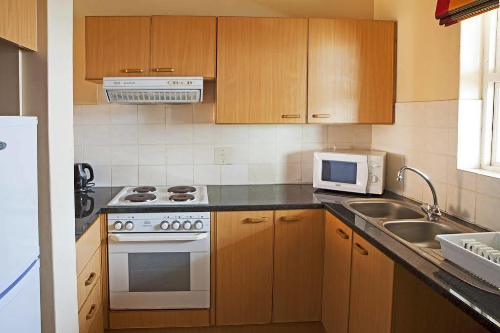 Brookes Hill Suites Hotel Порт Елизабет Екстериор снимка